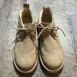 Bearpaw Tan Winter Boots/Shoes